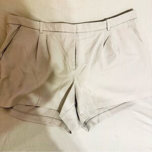 Abercrombie & Fitch Curve Love size 35 Women's Light Tan Shorts EUC